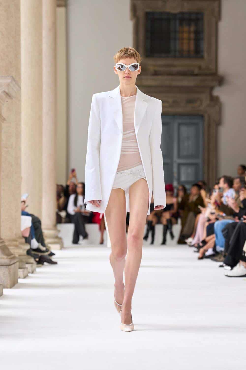 Sportmax: Ready-To-Wear SS25 - 10 Magazine